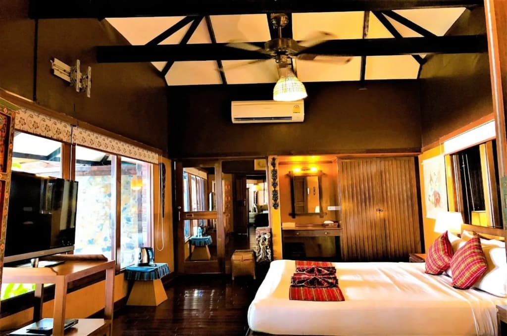 Birds and Bees Resort - photo 1