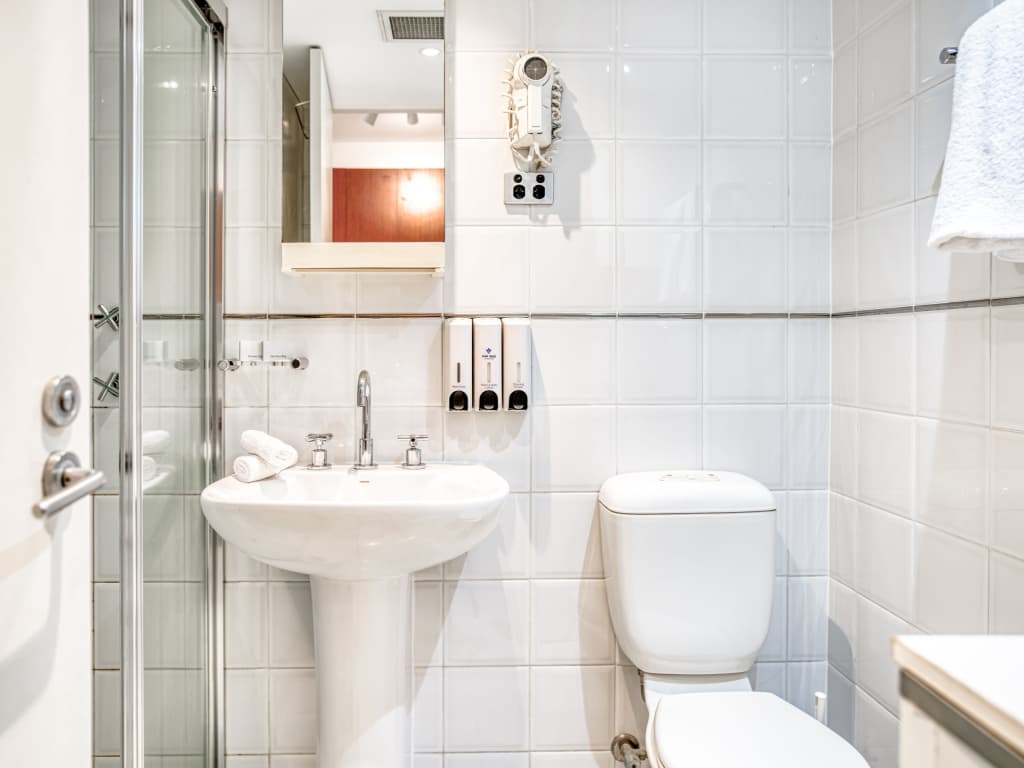 Park Regis Concierge Apartments - photo 9