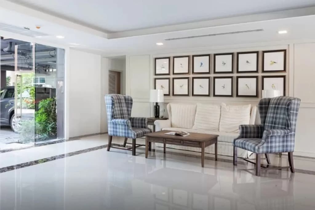 Dlux Condominium - photo 8