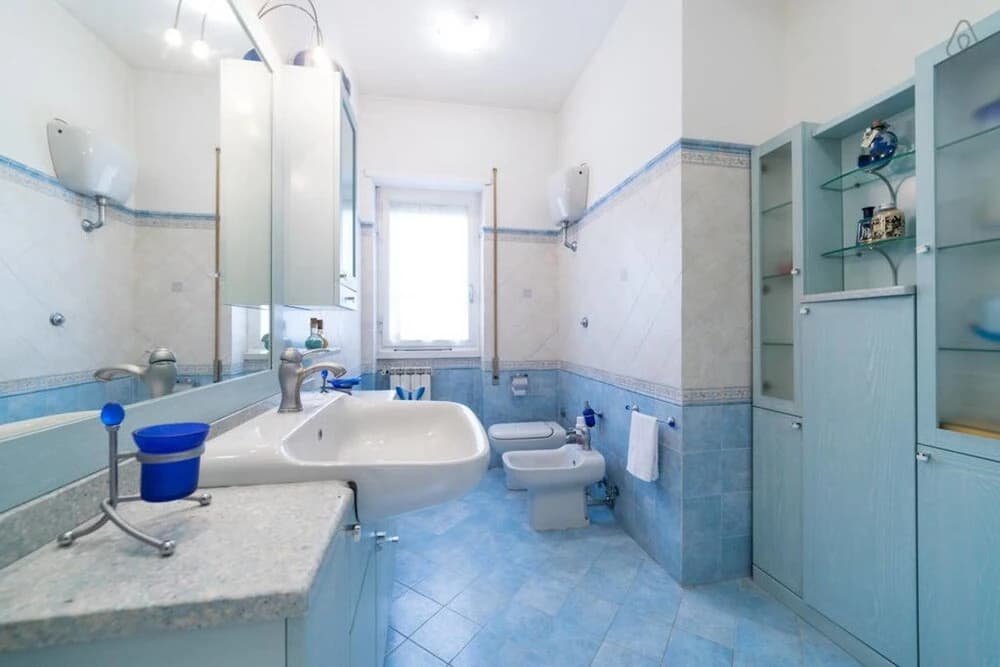 Large Flat With Garden and car Parking - photo 7