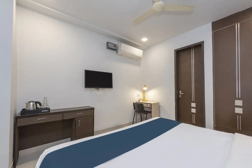 Silver Key Pooth Kalan by OYO Rooms - photo 22