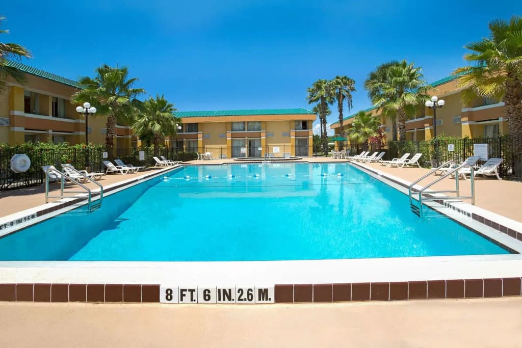 Garnet Inn & Suites, Orlando - photo 15