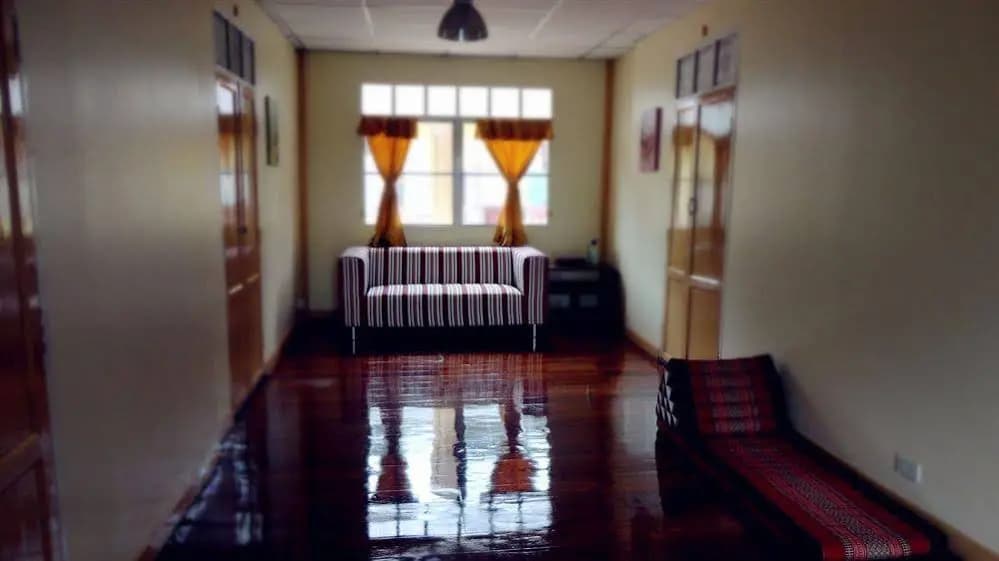 Baan Sathorn Backpacker Hostel - photo 10