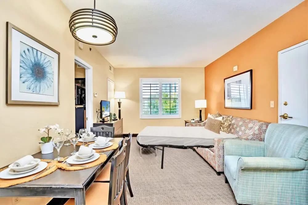 1BR King Suite-with Shared Pool hot tub - photo 3