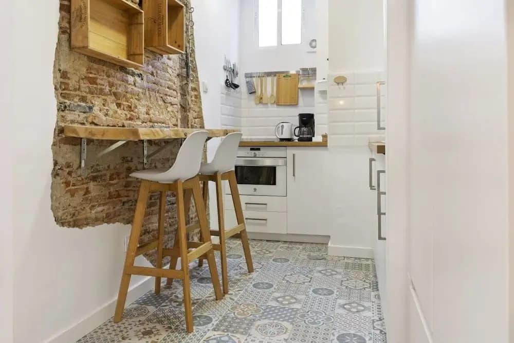 Space-saving Designer Apartment With One Bedroom in Chamberí, Madrid - photo 4