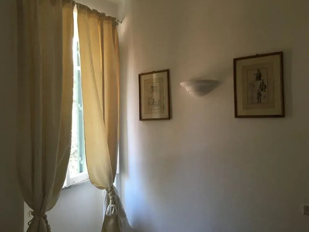 Step Spanish Apartment with Terrace - photo 2