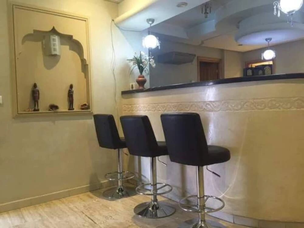 2 Bed Flat - Sleeps 6 - Hottub - Parking - Wifi - photo 1