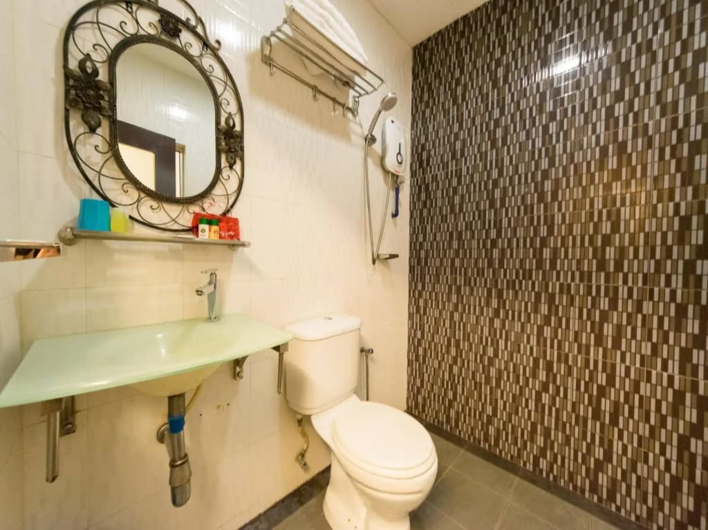 Hotel Rae Bukit Bintang - photo 8