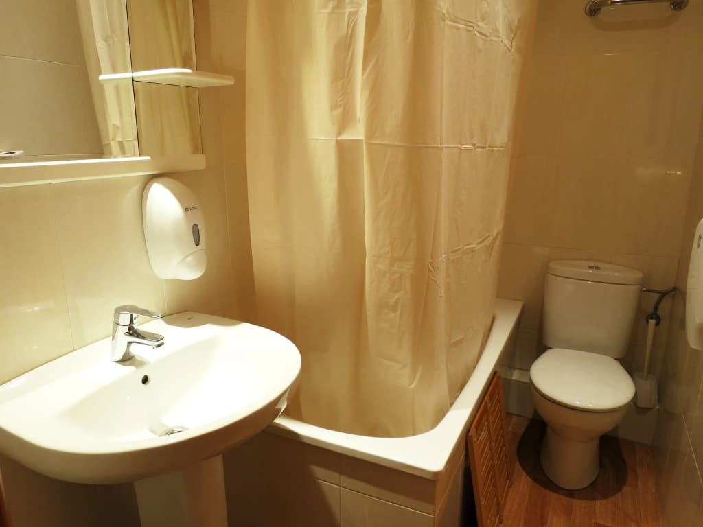 Hostal Balmes Centro - photo 8