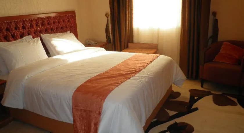 Bayan International Hotel - photo 2