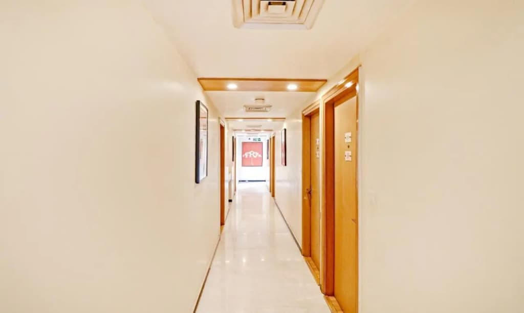 Treebo Galaxy Rooms - photo 10