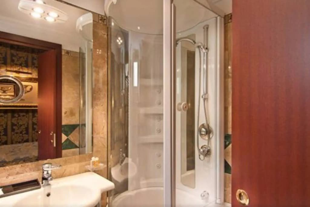 Hotel Celio - photo 8