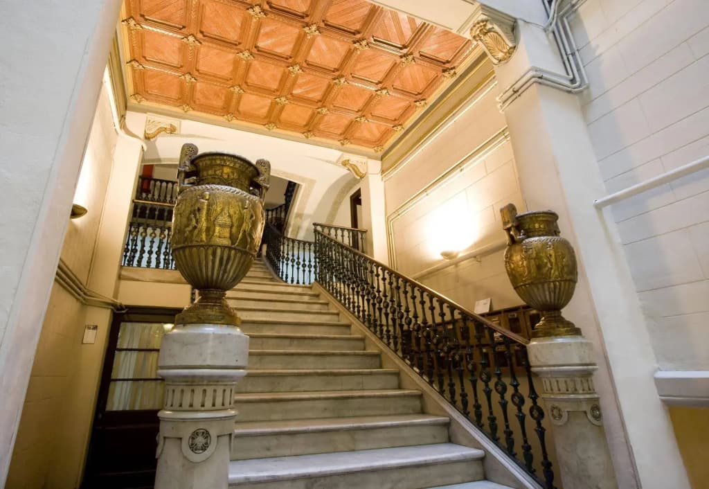 Palace Guesthouse - photo 2