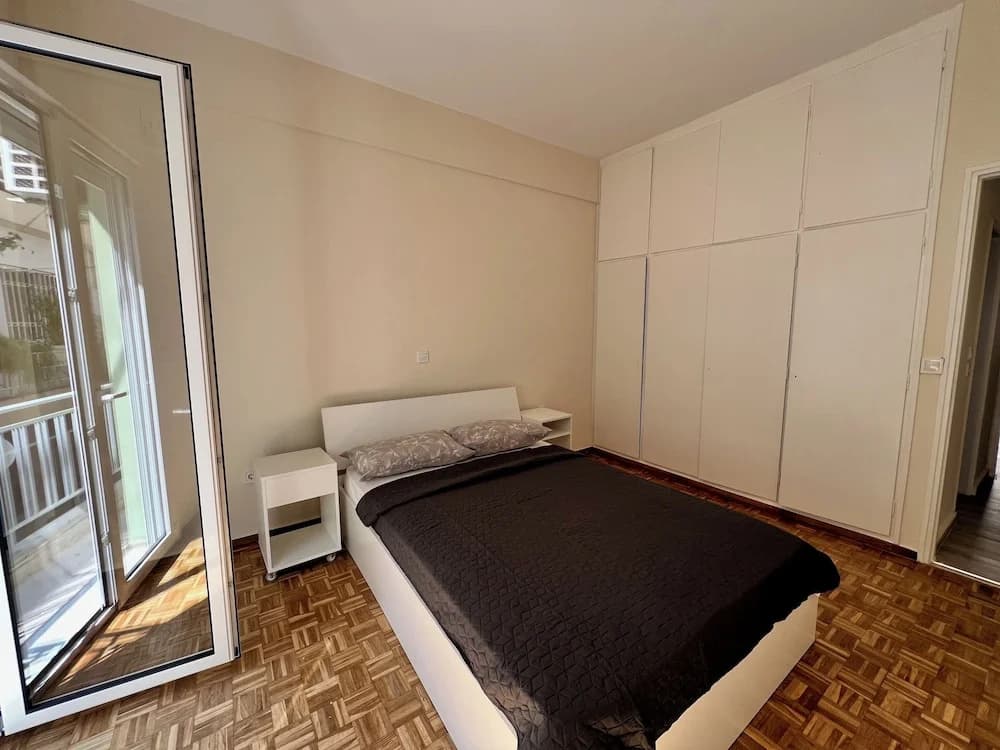 Madonna's Cozy Apartment - photo 4