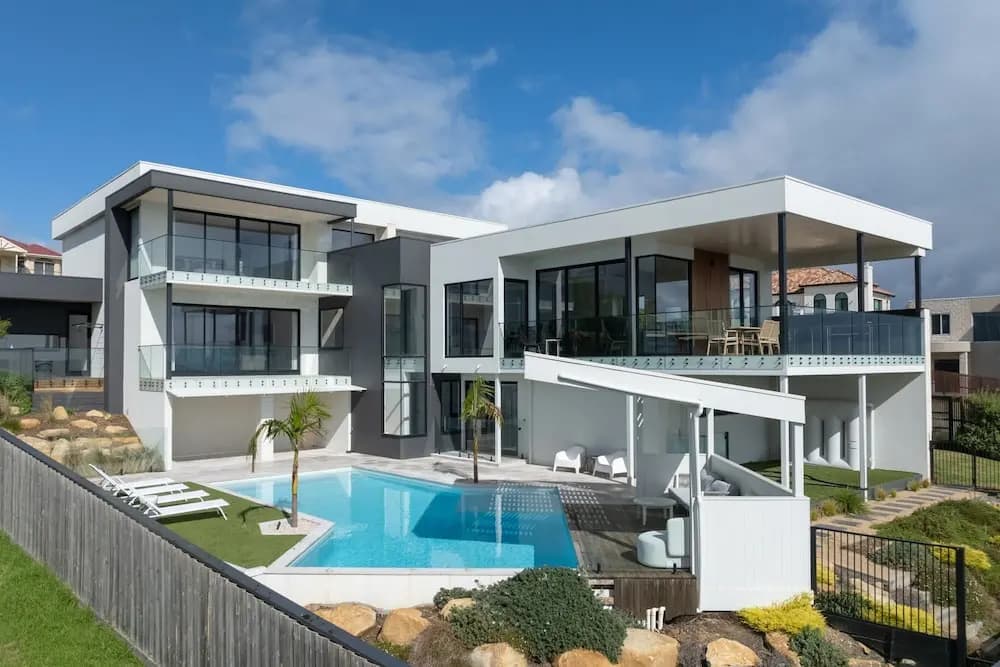 Bayview Luxe Entertainer Pool World Class View - photo 13