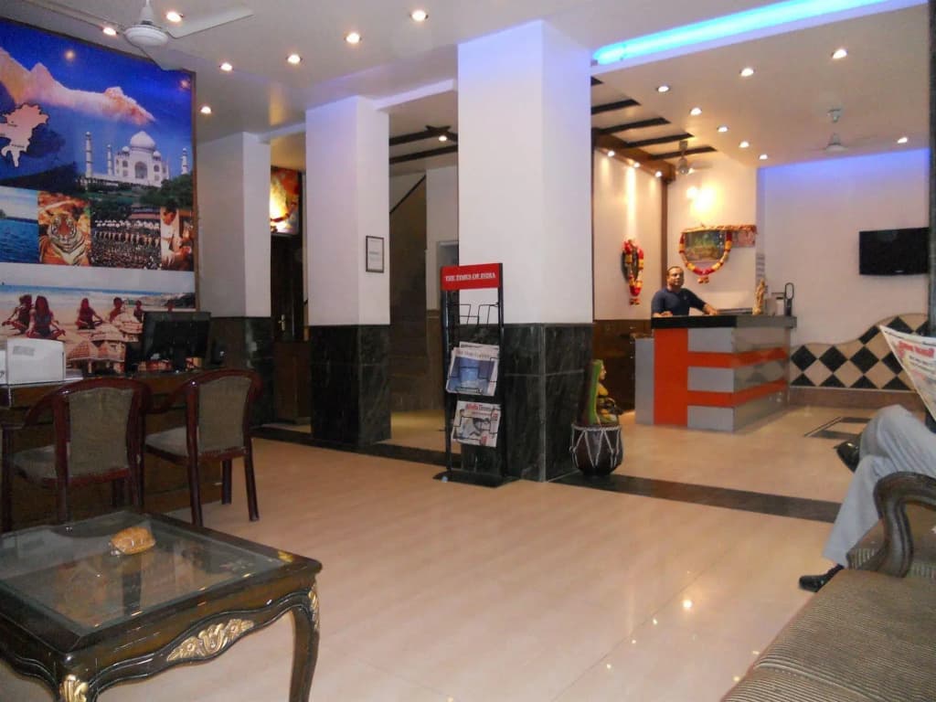 Hotel Amax Inn - photo 1