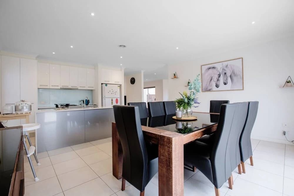 Superb Luxe 5BR House@point Cook Near Lake - photo 9
