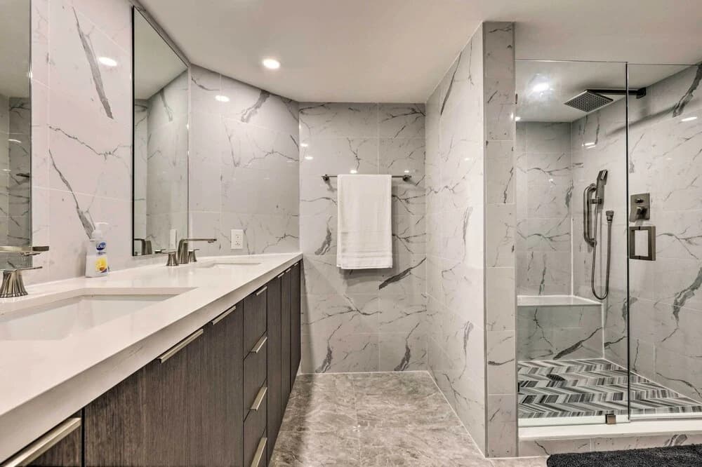 Waterfront High-Rise Condo - Miami Beach 5 Mi - photo 9