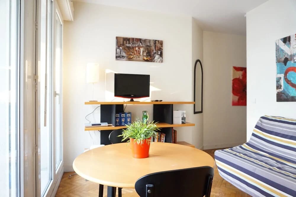Grenelle - Studio - Paris 7 - main photo