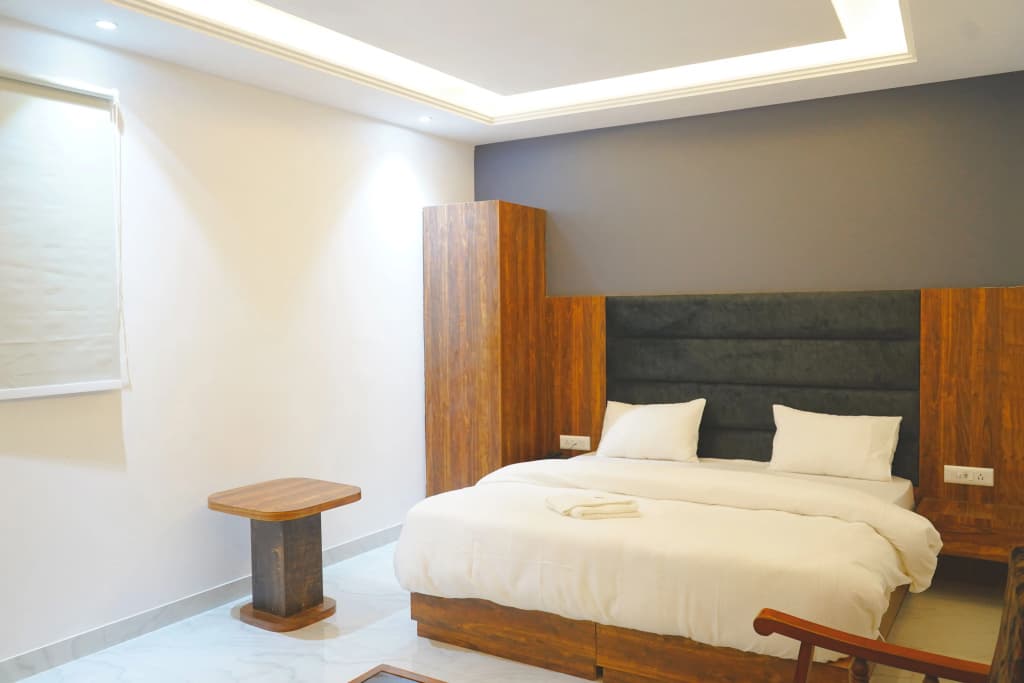 Hotel Ishaan Palace Near IGI Delhi Airport - photo 6