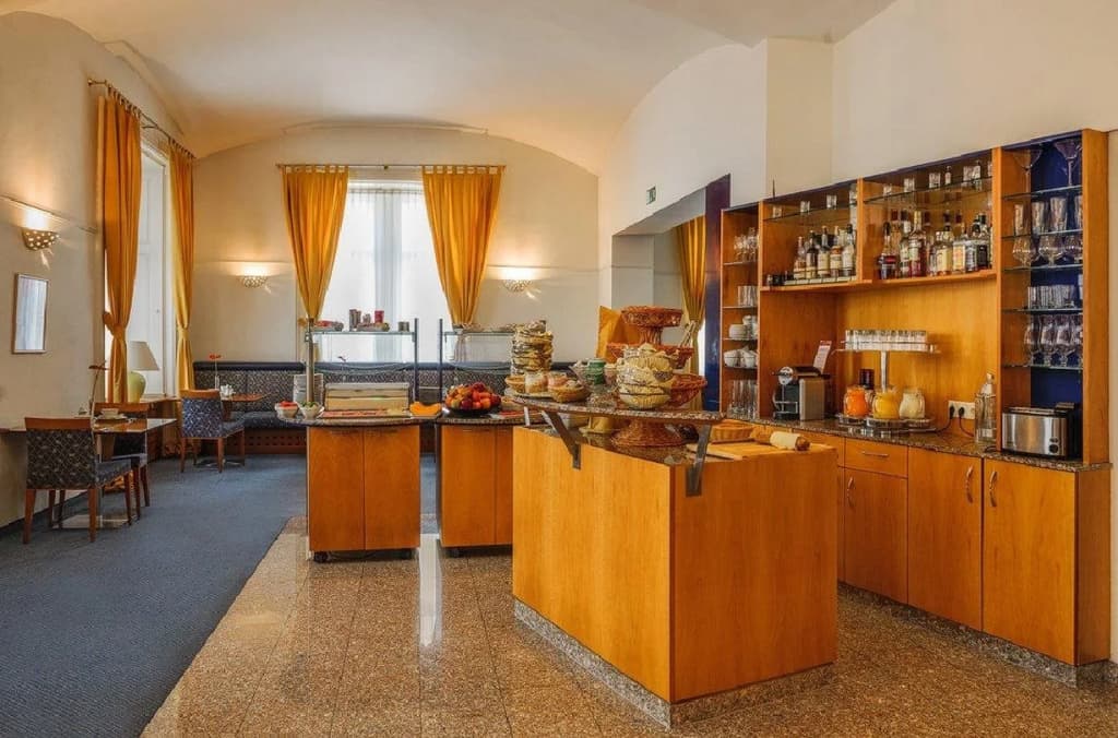 HiLight Suites Hotel - photo 10