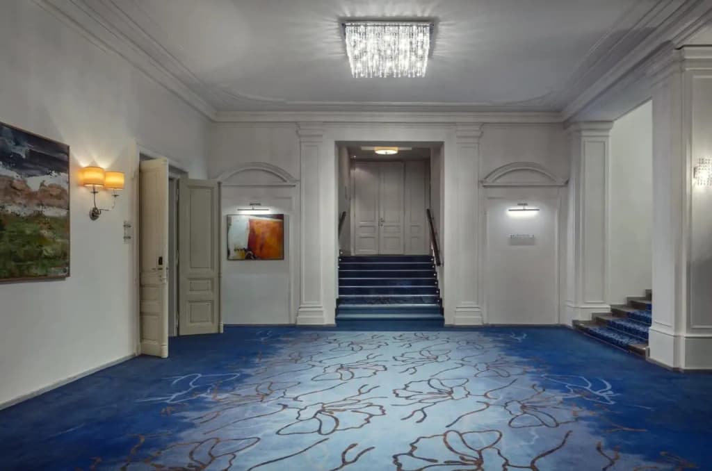 Hotel Kings Court - photo 18