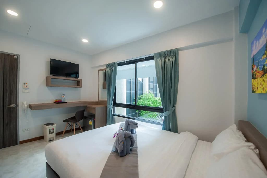 The Moon Night Hotel - photo 15