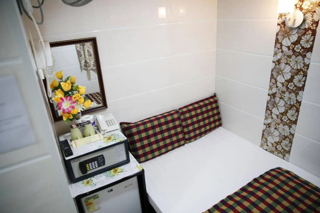 Holland Guest House - photo 18