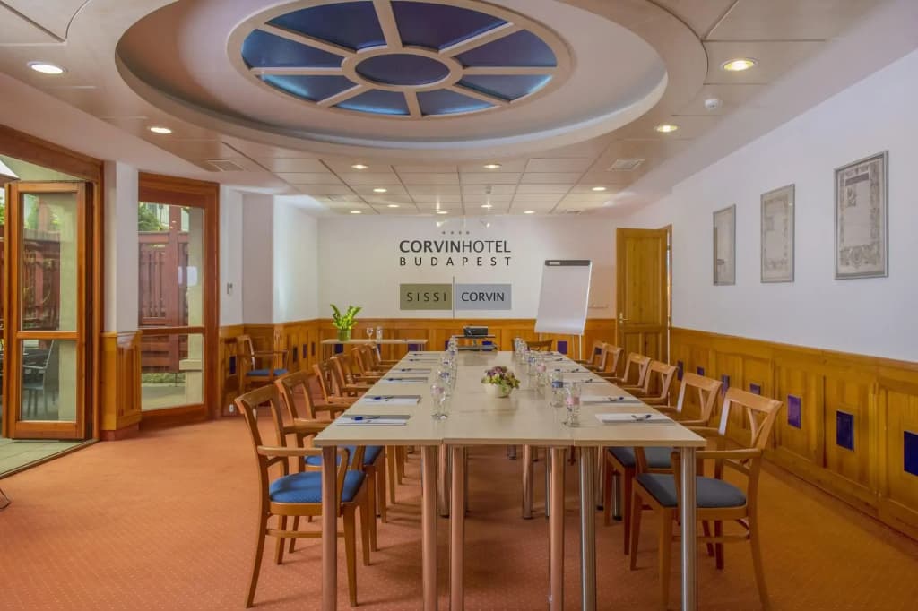 Corvin Hotel - photo 16