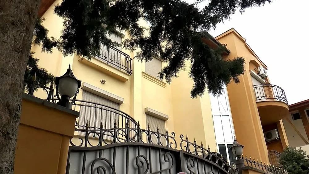 Villa Courtyard - main photo