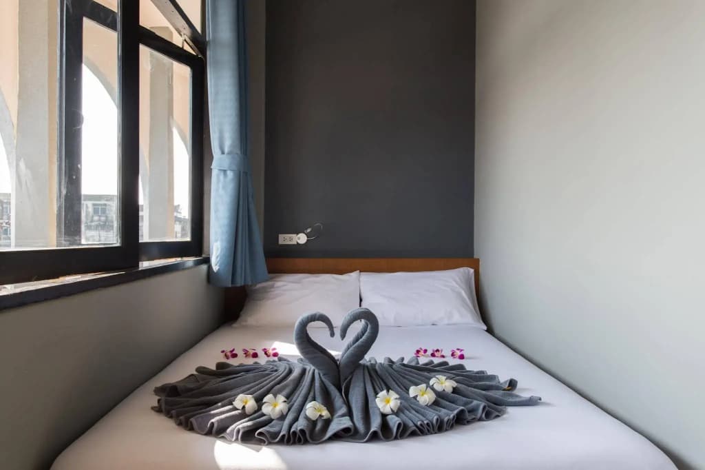 Holiday Station Hostel - photo 3