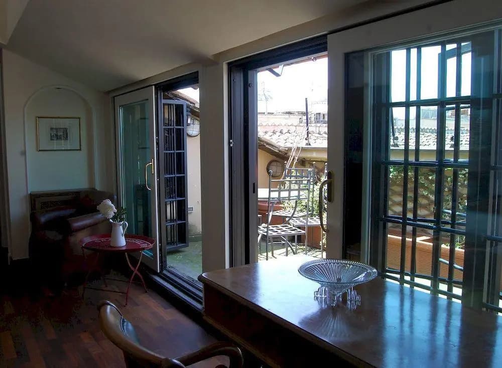 RSH Spanish Steps Luxury Apartment - photo 8