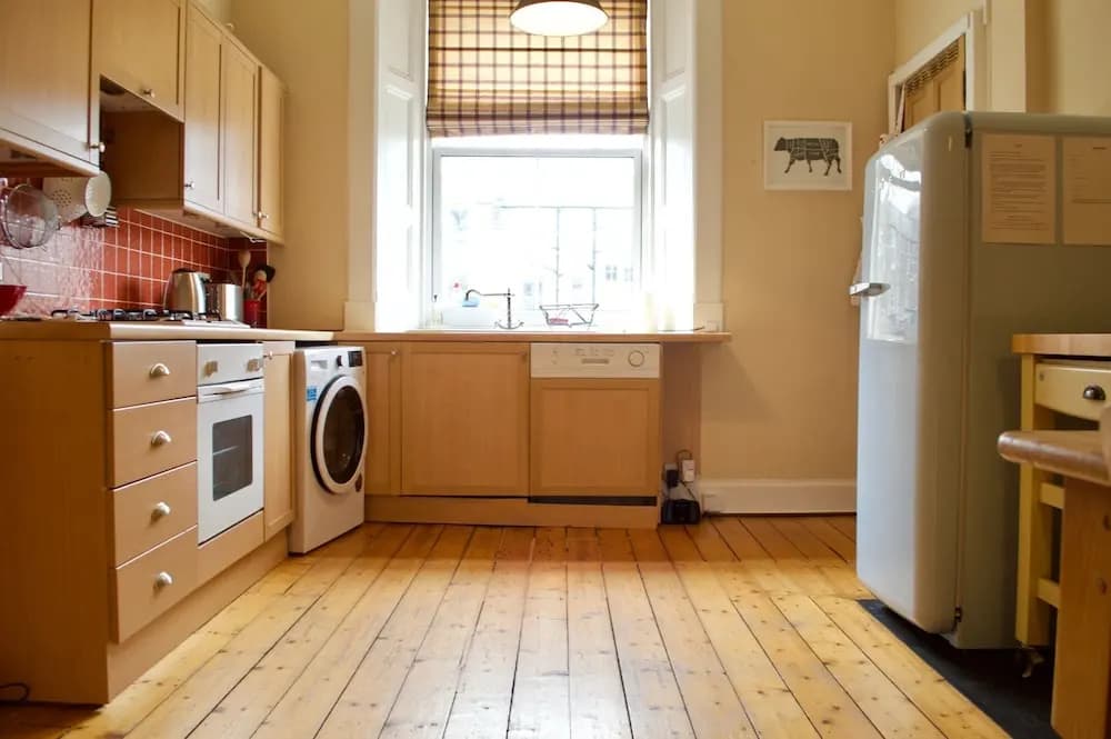 Spacious 1 Bedroom Stockbridge Flat - photo 13