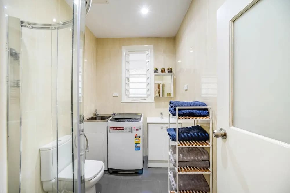 Stunning Inner City House Close to Fish Market - photo 6