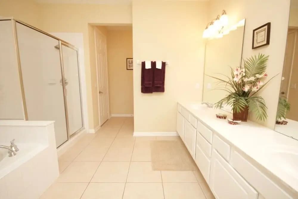 Poolside Charm 3 Bedroom Condo - photo 7