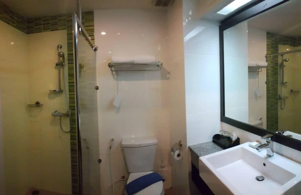 Empress Pattaya Hotel - photo 9