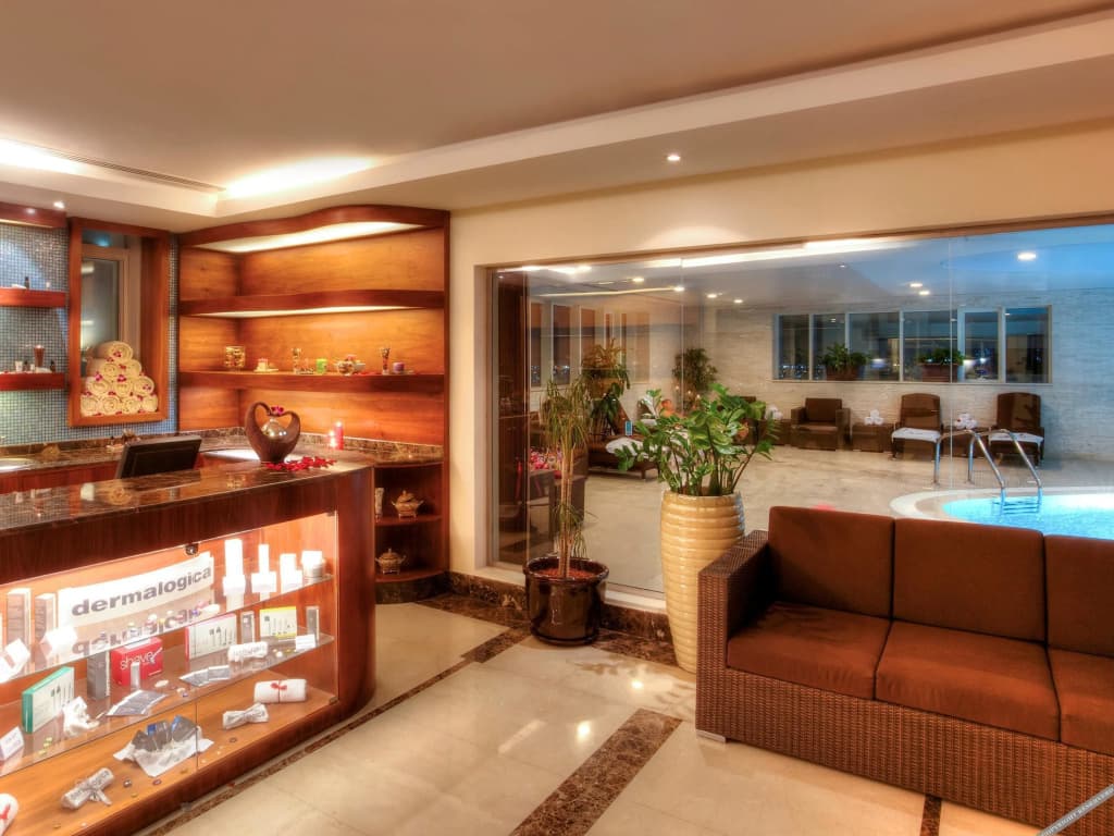 Mathema Premium Aparthotel - photo 2