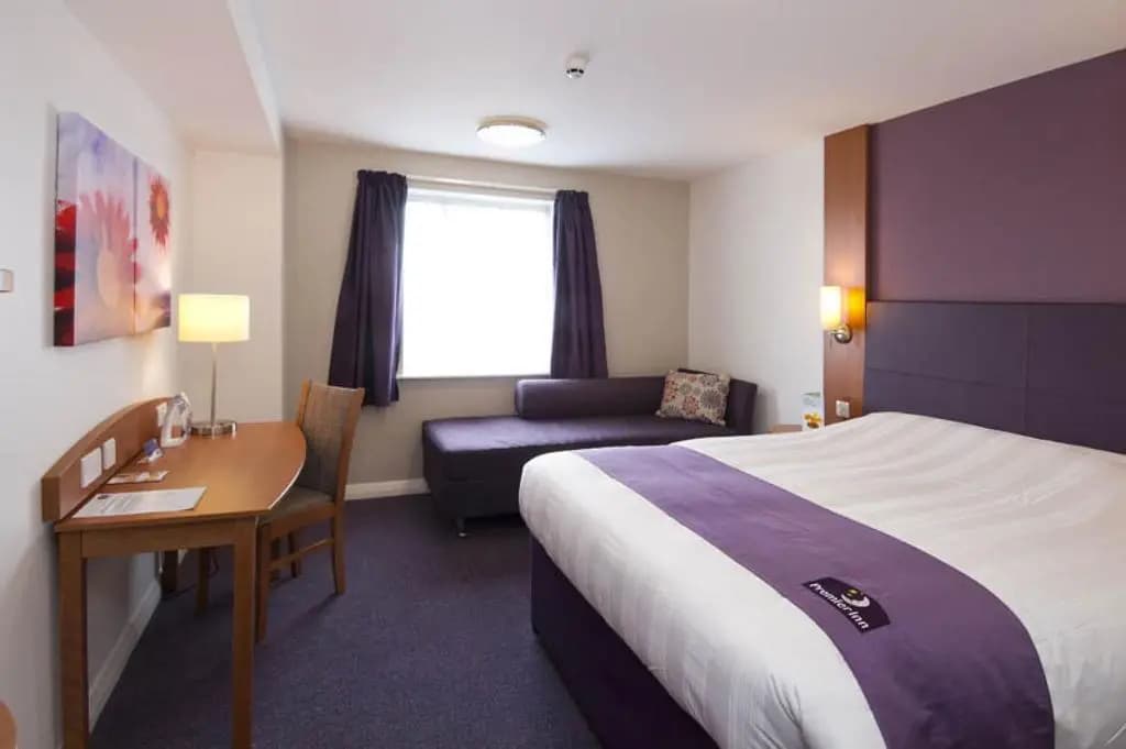 Premier Inn London Barking - photo 3