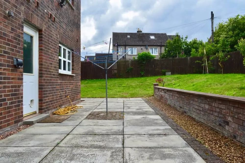 3 Bedroom House With Parking - photo 14