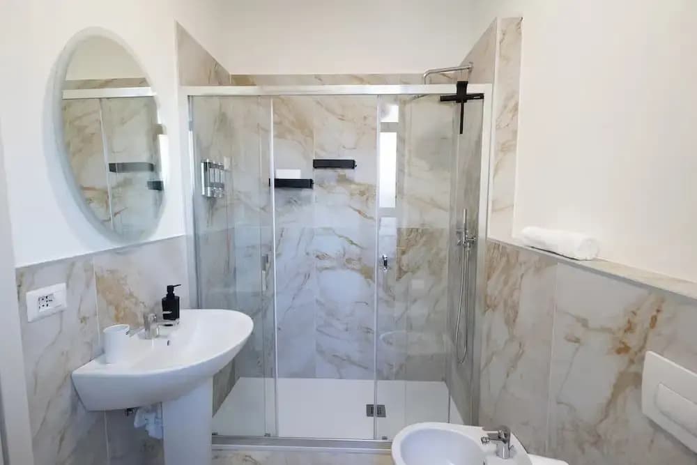 [Modern] 2BR/2BA • Metro Access • 12min Duomo - photo 7