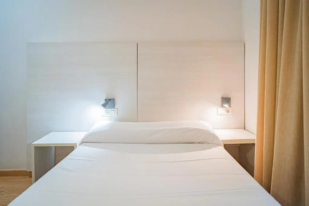 Hostal Fina - photo 2