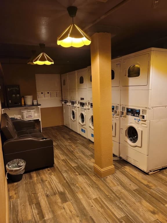 Ansonia Hotel - Hostel - photo 20