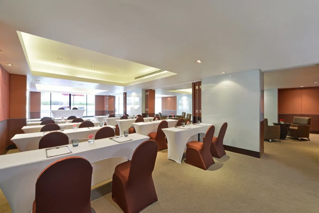 BelAire Bangkok Hotel - photo 38