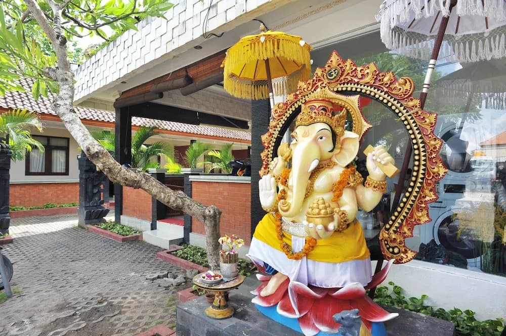 Airy Legian Dewi Sri Satu 14 Kuta Bali - photo 13