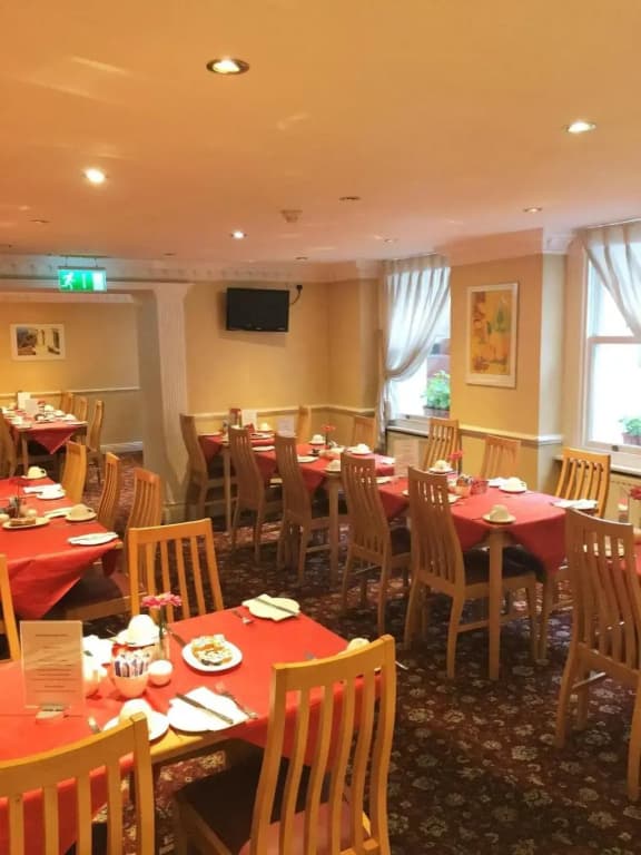 Hyde Park Radnor Hotel - photo 12