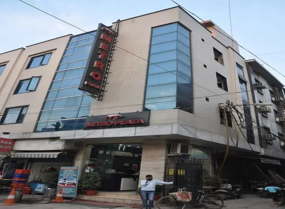 Hotel Metro Plaza - New Delhi Railway Station - photo 1