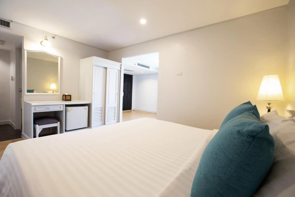 CH Hotel - photo 4