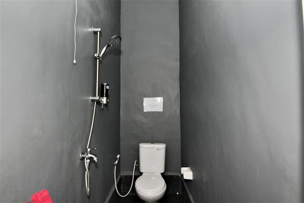 ZEN Hostel Jalan Patimura Legian - photo 12