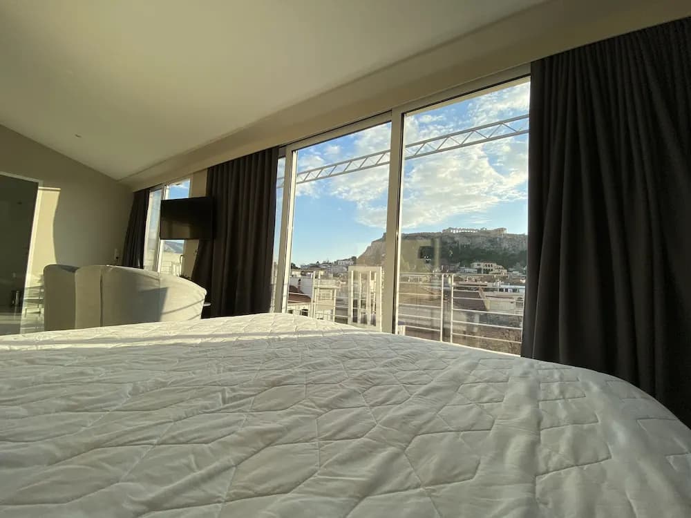 24K Athena Suites - photo 3