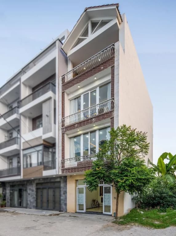 T P Luxury House - main photo